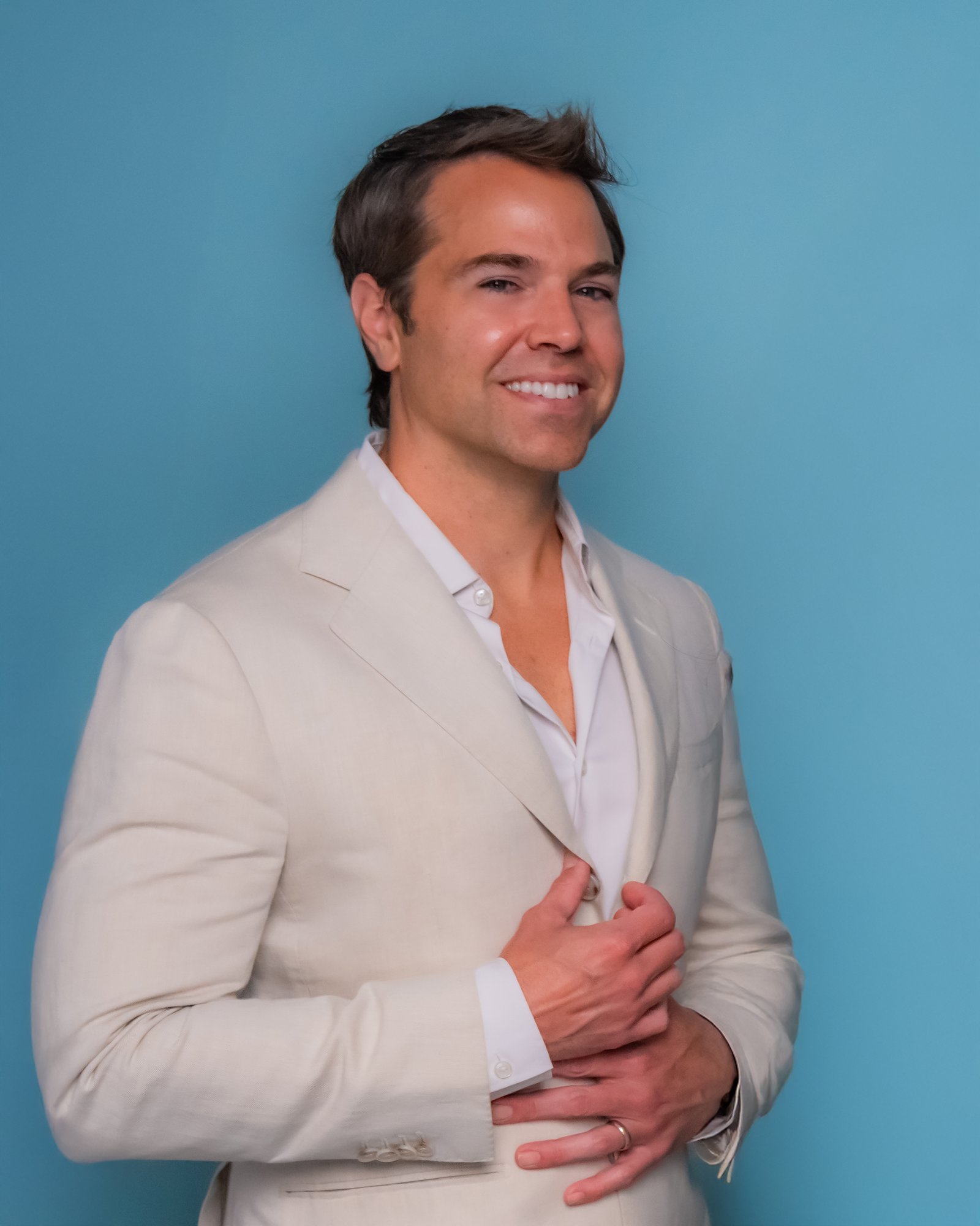 Shino-Bay-Dr-Luis-Soro